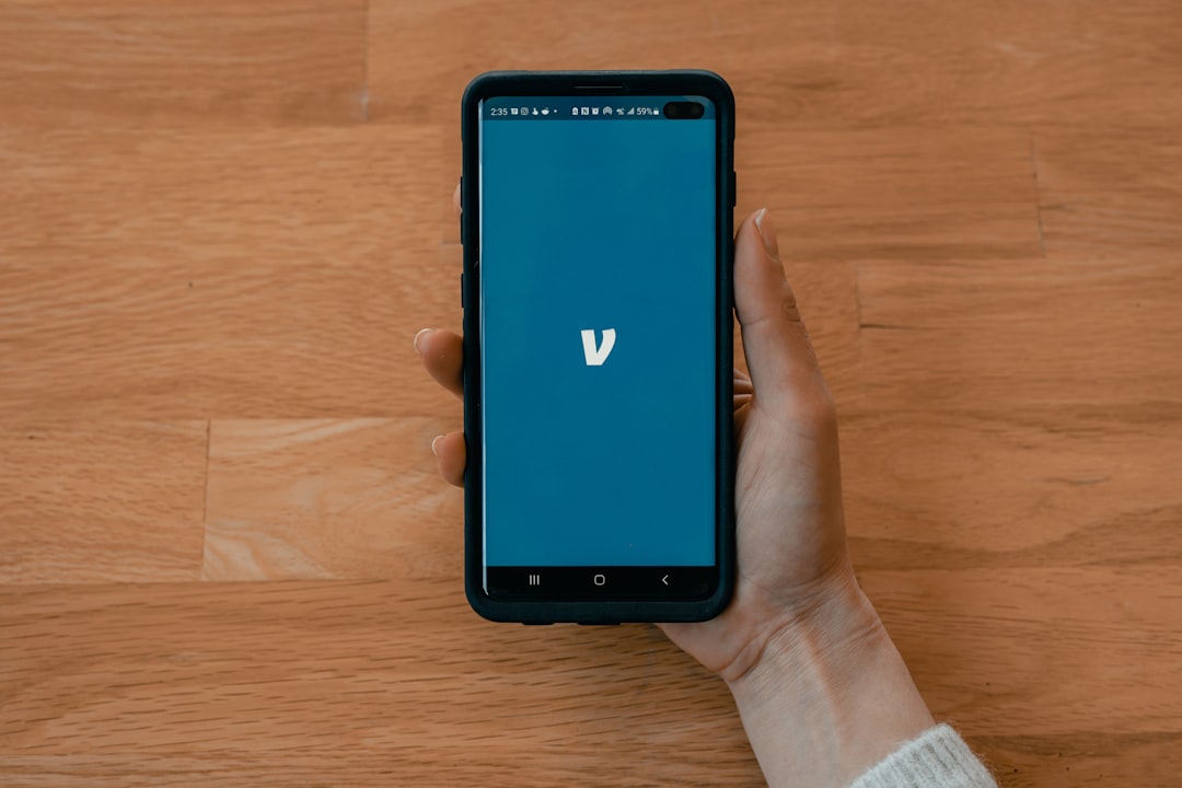 Venmo - the social money transfer app! 

Via: techdaily.ca | #zelle #cashapp #venmo #wealthsimplecash #transferwise #money